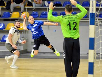 „Шумен“ изравни полуфиналната серия в А хандбалната група след победа над „Спартак“ във Варна