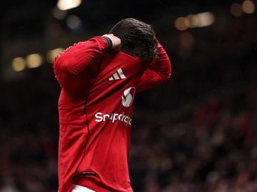 Кризата се задълбочава: Манчестър Юнайтед изхвърча от ФА Къп още след първия си мач