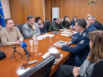 Две комиии заседаваха днес без ясен резултат