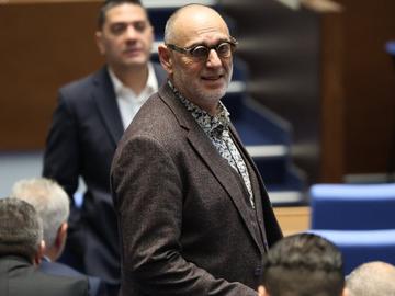 Любен Дилов-син е с инфаркт, не с инсулт, лекуват го в Рим