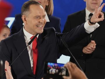 Кандидатът на националистите в Полша печели президентските избори