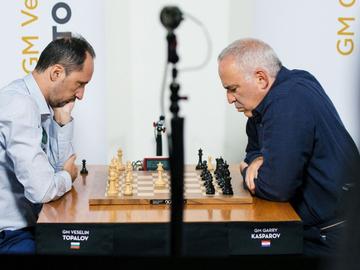 Веселин Топалов надви Гари Каспаров в Мача на легендите