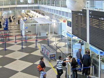 Десетки полети бяха отменени на летището в Мюнхен заради забелязани дронове