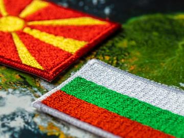 Брюксел с критичен доклад към Северна Македония заради отношенията с България