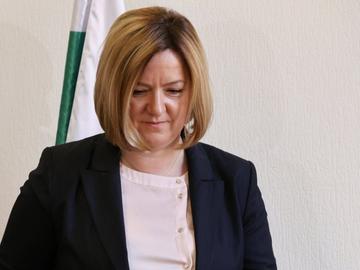 Уволняват шефката на Агенцията по вписванията заради фрапиращи практики
