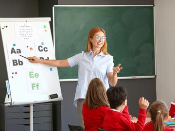 5 сайта, където можете да намерите добър учител по английски в България