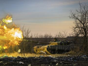 Според Киев до 25 000 войници на Русия се опитват да щурмуват Часов Яр