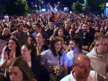 С искане за извънреден вот: Сръбските студенти обявиха национално гражданско неподчинение