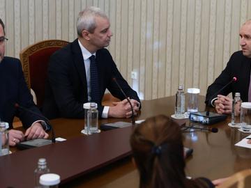 "Възраждане" на консултации при президента: Намираме се в безпрецедентна ситуация