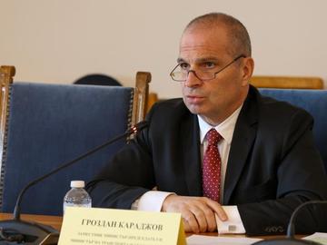 Отпускат 9,5 млн. лв. на "Български пощи" за машини за броене на пари