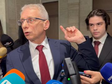 Николай Денков: От днес искаме оставката на правителството