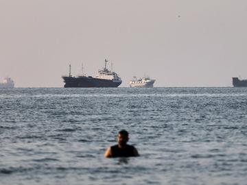 Иран и Оман са близо до споразумение за нов маршрут през Ормузкия проток