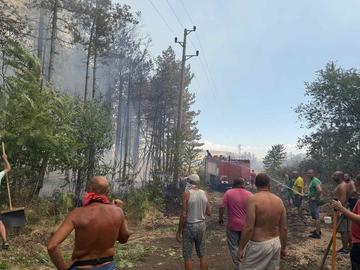 Има задържан за пожара във вилната зона на Българово