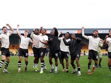 Любимият клуб на Роби Уилямс сътвори сензацията на петия кръг от ФА Къп