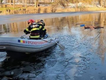Реки преливат в Северна Румъния, взривяват лед, за да спасят села от потоп