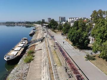 Плавателен съд заседна край Русе, няма опасност от замърсяване