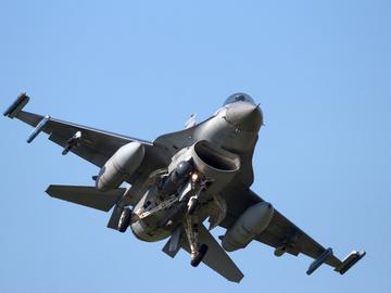 За първи път в историята изтребител F-16 свали руски самолет Су-35, твърди експерт