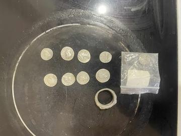 Хванаха иманяри с антични монети в Нови пазар