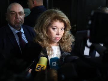 Илияна Йотова започва консултациите с партиите на 5 май
