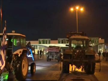 Втори ден гръцка блокада: Над 8 км е опашката от тирове на "Кулата"