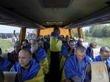 Русия и Украйна извършиха размяна на общо 190 военнопленници, съобщиха руските и украински власти