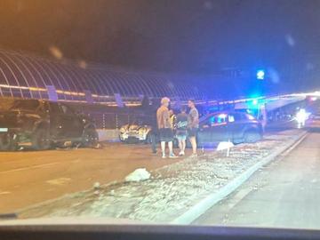 Пикап навлезе в насрещното и блъсна няколко коли в София