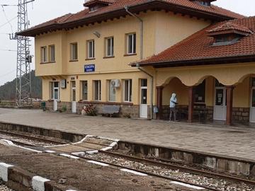 Почина по-тежко пострадалото момиче, скочило от влака в движение край гара Клисура