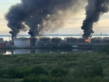 Украински дронове са ударили петролен терминал в Санкт Петербург