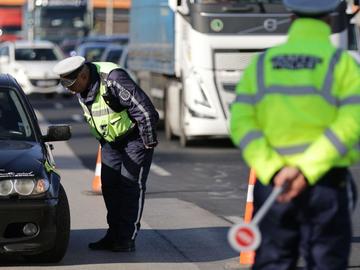 КАТ започва да глобява шофьори с неподходящи за зимата гуми