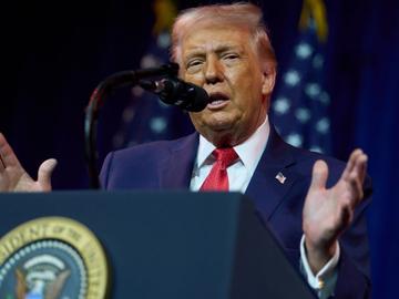 Венецуела прехвърля на САЩ от 30 до 50 млн. барела петрол, обяви Тръмп