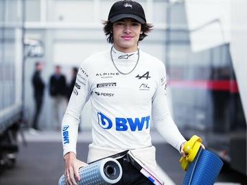 Никола Цолов зае 11-а позиция в основното състезание за Гран при на Бахрейн във Формула 3
