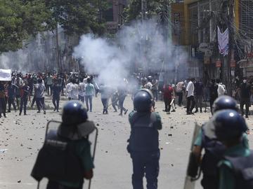 САЩ призоваха гражданите си да не пътуват до Бангладеш заради продължаващите "граждански вълнения"