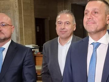 Нов играч в битката за "Дондуков“ 2: Кметът на Елин Пелин влиза в надпреварата