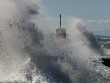 Бурята “Ерминио” връхлетя цяла Гърция