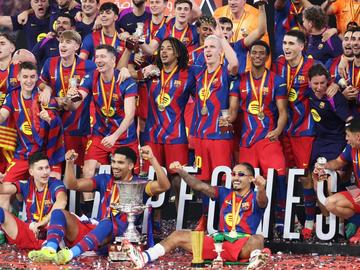 Ел Класико не разочарова: Шоу с пет гола прати Суперкупата в ръцете на Барселона