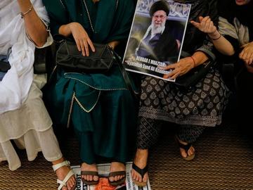 Иран: Името на новия върховен лидер ще остане Хаменей