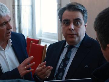 Асен Василев: Социалните плащания и пенсиите са гарантирани в удължителния бюджет