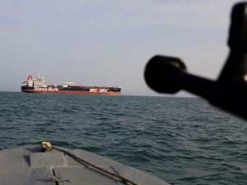 Иран затвори най-важния маршрут за пренос на петрол в света – Ормузкия проток