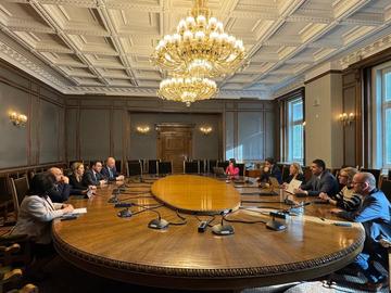 ГЕРБ-СДС и "Демократична България" са постигнали съгласие да се работи по проект на споразумение за съвместно управление