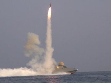 НАТО: Свалената иранска ракета е изстреляна умишлено към Турция