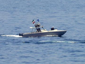 Лодки на Иранската революционна гвардия опитаха да задържат петролен танкер на САЩ