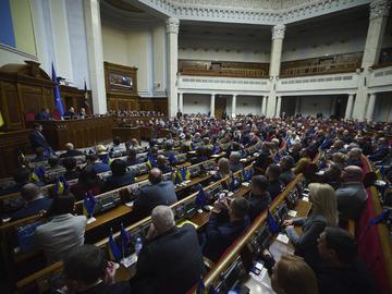 Украинският парламент ратифицира сделката със САЩ за редките природни елементи