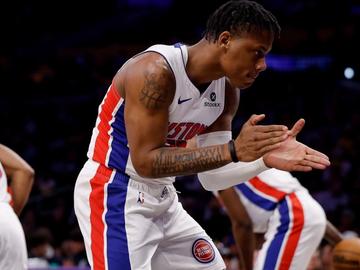 Детройт прегази Лейкърс в неговата зала и помрачи 41-вия рожден ден на ЛеБрон