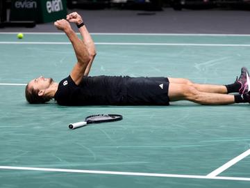 Канадец сложи край на приказката на Вашеро, а Зверев - на кошмара с Медведев