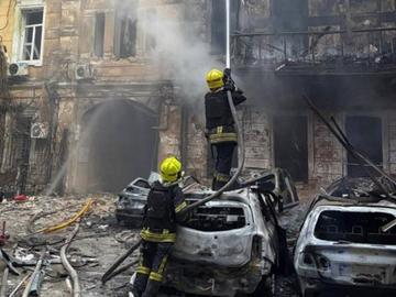 Украйна съобщи за над 10 загинали при руски удари в Киевска и Херсонска област