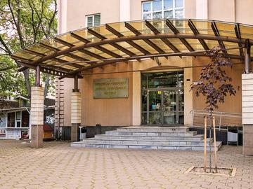 Икономическа полиция влезе в Пловдивския университет, има задържани от ръководството