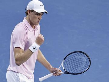 Синер е на финал в Маями след нова победа над Зверев